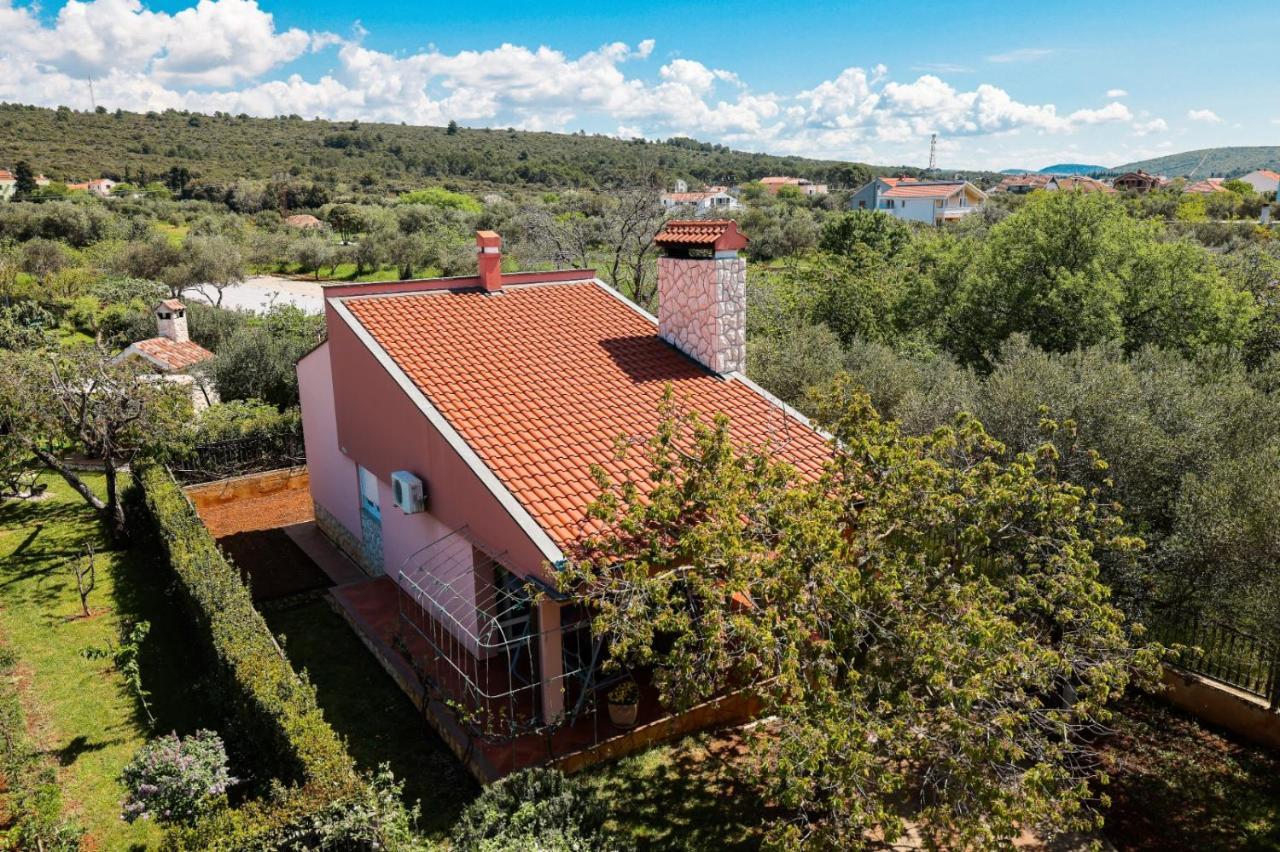 Holiday Home Cvita Sukošan Kültér fotó